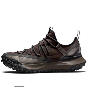 NIKE ACG MOUNTAIN FLY LOW